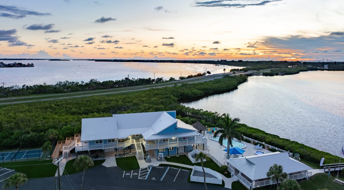 Sunset over Fisherman's Cove near Tampa Bay in Palmetto. Offering RV sites & Villa's